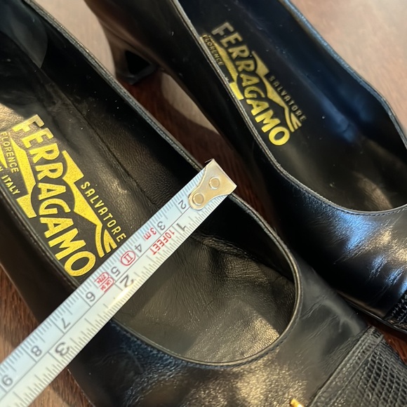 Lillaz Gancini Salvatore Ferragamo Embossed - Picture 10 of 11